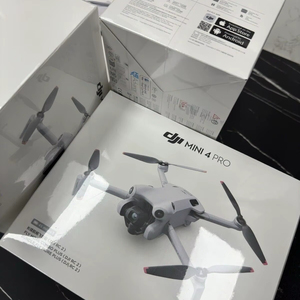 Prêt à expédier DIJ Mini 4 Pro Fly More Combo Plus avec télécommande RC 2 écrans, drones 4K avec détection d'obstacles omnidirectionnelle - Product Image 1