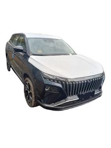 SUV de taille moyenne flambant neuf 2025, véhicule automatique haut de gamme, design moderne, modèle en bon état - Product Image 3