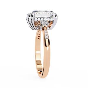 Bague de fiançailles Elisabeth 3 pierres, taille radiante, solitaire, halo, diamant de laboratoire de 3,95 carats, plaqué or 14 carats, bijoux fins - Product Image 3