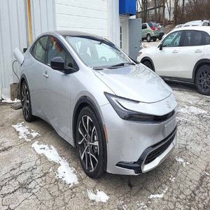 Toyota Prius Plug-in Hybrid SE 2026 USADO EN EXCELENTES CONDICIONES - Product Image 2