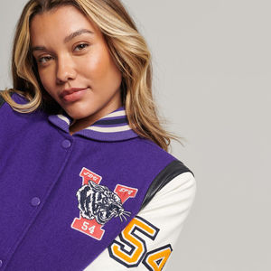 2025 nouvelles vestes d'université personnalisées pour femmes de qualité supérieure avec manches longues meilleures vestes de Baseball pour dames - Product Image 3