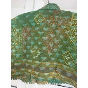 Verdant Kantha <b>Capped</b> <b>Sleeve</b> <b>Top</b> Eco-Friendly Patch Design Hand Drawn Print Versatile Outerwear - Product Image 4