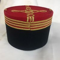 Esta es una gorra de oficial francés, tipo kepi, de teniente coronel del Cuerpo de Infantería, Administración y Cuerpo Médico.