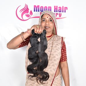 Fournisseur de cheveux humains indiens bruts en gros – Lot de cheveux naturels ondulés, texture douce et soyeuse, prix abordable, disponible pour l'exportation - Product Image 1