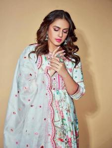 Presentación de nuevo diseñador Kurti-plazzo Set de seda de mantequilla pesada de buena calidad con trabajo de bordado (completamente cosido) - Product Image 3