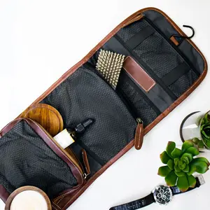 Wholesale Custom Large-Capacity Bag Portable Leather Makeup Dust Bag Travel Toiletry Packing Zipper Cosmetic Bag