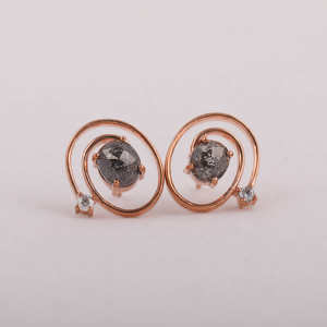 Boucles d'oreilles sel et poivre en spirale avec diamant naturel/Boucles d'oreilles faites à la main en diamant taille ovale pour elle - Product Image 1