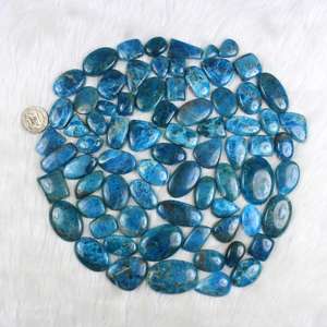 Vente en gros de cabochons en apatite néon pour la fabrication de colliers et de bijoux Pierre précieuse en apatite néon pour bijoux Mélange de formes et de tailles - Product Image 2