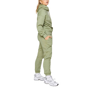 Survêtement de jogging pour femmes avec sweat-shirt et pantalon de jogging conçu pour le style sportif et décontracté de tous les jours - Product Image 2