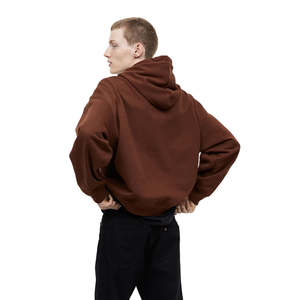 Sweat à capuche minimaliste pour homme, design propre, pour une garde-robe décontractée - Product Image 2