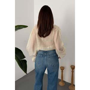 Blusa Beige con Volantes - Beige - Product Image 5