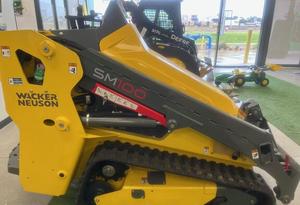 รถตักล้อยางขนาดกะทัดรัด วัคเกอร์ นอยซอน รุ่น SM100 ปี 2023 - Product Image 2