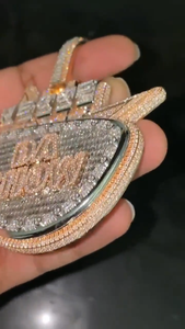 Colgante de Lujo Hip Hop de Plata de Ley 925 con Letra Personalizada Iced Out, Diamantes de Moissanita VVS Brillantes Redondos y Baguette - Product Image 4