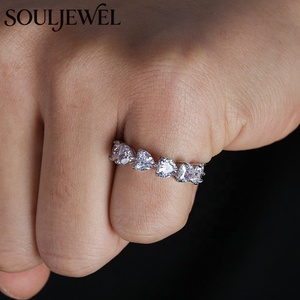 Anillo <span class=keywords><strong>de</strong></span> Eternidad Souljewel con Incrustaciones <span class=keywords><strong>de</strong></span> Circonitas Cúbicas en Forma <span class=keywords><strong>de</strong></span> Corazón, Material <span class=keywords><strong>de</strong></span> Latón, Estilo Hip Hop para Hombres y Mujeres, Regalo <span class=keywords><strong>de</strong></span> Joyería para Raperos y Fiestas - Product Image 5