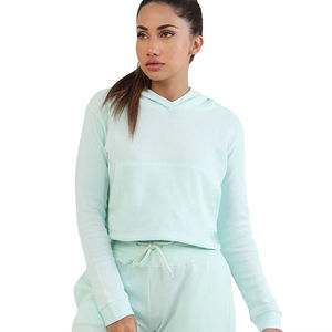 เสื้อฮู้ดครอปทรงโอเวอร์ไซส์ คุณภาพสูง สำหรับฤดูหนาว แบบมีฮู้ดด้านหน้า สำหรับผู้หญิง แบบเรียบๆ ไม่มีลาย สามารถสั่งทำได้ - Product Image 4