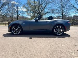 Usado, 2022, 4x4, Caja de Cambios Automática, Cámara Trasera, Motor Inteligente de 8L, Techo de Aleación de Aluminio, Listo para Envío - Product Image 5