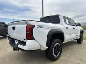 Toyota Tacoma TRD Off-Road 4x4 2024 Usada en Perfectas Condiciones, Volante a la Izquierda, 1-25000 Millas - Product Image 3