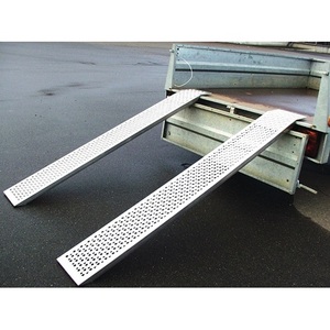 Rampa de Carga HP AUTO ACCESSORIES de 400 kg, Longitud Recta de 1500 mm, Ancho de Superficie de Conducción de 195 mm, Riel de 215 mm para Remolques de Motocicletas y ATV - Product Image 1