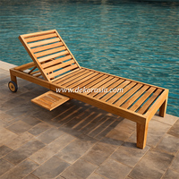 Chaise longue en teck moderne de qualité supérieure avec dossier réglable, design pliable à roulettes, écologique, durable, idéale pour hôtel, resort, villa, terrasse de piscine