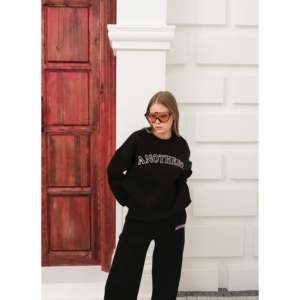 Ensemble de survêtement avec imprimé texte noir et pantalon palazzo à jambes larges - Noir - Product Image 4