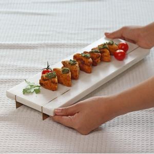 Plateau de présentation en marbre blanc de luxe avec support en laiton, organisateur de table moderne, plateau de service et accent de décoration intérieure pour offrir en cadeau - Product Image 6