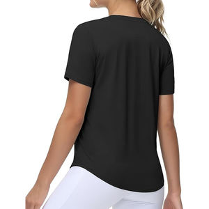 Camiseta de poliéster para mujer, de secado rápido, malla transpirable, suave, flexible, con una sensación de ligereza y aireada, ideal para clima cálido y movimiento. - Product Image 4