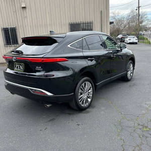Venza X-LE LHD 2022 Usado en Buen Estado - Product Image 3