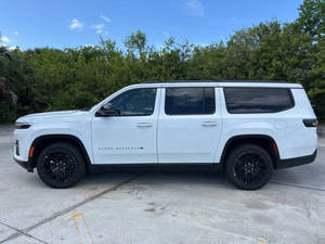 Jeep Grand Wagoneer L Limited Reserve 2026 en perfecto estado - Product Image 3