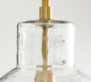 Lámpara colgante de vidrio reciclado Bridget para comedor Una habitación que se ve rica, elegante, - Product Image 2