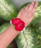 Bunga pengantin buatan Gajra Rose dan gelang nikha manik-manik korsase tangan untuk Haldi Mehndi dan Sangeet nikmat
