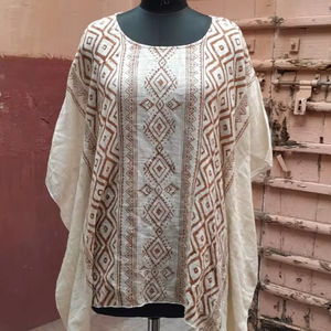 Tunique en coton imprimé à la main avec haut caftan imprimé à la main avec broderie Kutch colorée respirante et décorative à la poche - Product Image 1