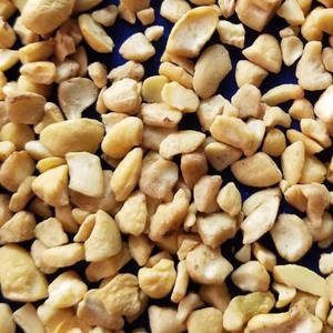 เม็ดมะม่วงหิมพานต์ดิบธรรมชาติ 100% คุณภาพสูง เกรดพรีเมียม จากเวียดนาม บรรจุกล่อง 20 กก. อุดมด้วยสารอาหาร อร่อย ราคาส่งถูก - Product Image 1