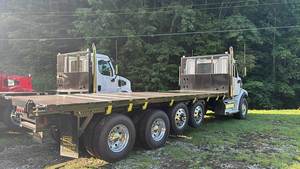 มีรถบรรทุก Western Star Quad Axle Flatbed Truck - 525 แรงม้า, เกียร์ธรรมดา 13 สปีด มือสอง พร้อมขาย มีสินค้าในสต็อก จัดส่งทั่วโลก - Product Image 3