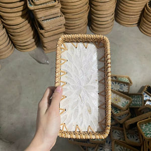 ถาดหวายฝังมุก งานฝีมือหวายประดับเปลือกหอย สำหรับรับประทานอาหาร ผลิตในเวียดนาม โดย 99 โกลด์ ดาต้า - คุณไวโอเล็ต - Product Image 1