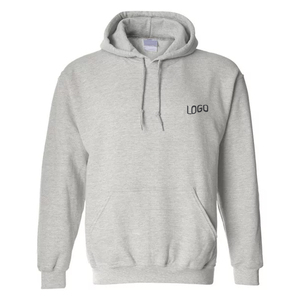 Sweat-shirt pour homme de style athlétique moderne, conçu pour une liberté de mouvement, avec une forme raffinée et une présence urbaine fraîche. - Product Image 3