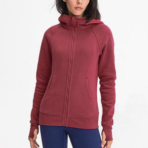 Venta al por mayor de logotipo personalizado en 3D en relieve Unisex Sudadera de cuello redondo 100% algodón francés Terry en relieve sudaderas con capucha para las mujeres para el invierno - Product Image 1