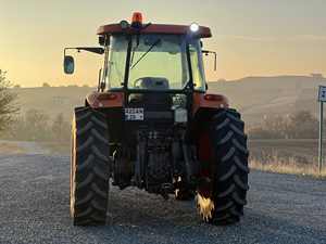 Tractor agrícola mini usado KUBOTA de 40hp, 35hp, 50hp, 30hp, con remolque agrícola, tractor de ruedas de calidad, motor principal en venta - Product Image 3