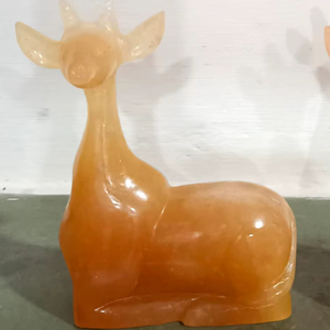 รูปแกะสลักคริสตัลรูปกวางสีทองทำด้วยมือดีไซน์แบบดั้งเดิมสำหรับตกแต่งบ้าน - Product Image 1