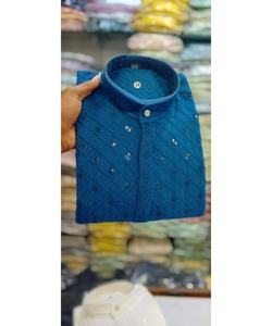 Indian PathaniThobeKurtaPajama Set para hombres en Khadi Winter Fabric con el último diseño de cadena de botones en el cuello - Product Image 4