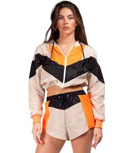 Conjunto cortavientos personalizado OEM para mujer, pantalón estampado de poliéster transpirable y parte superior recortada, recién llegado, diseño de pierna ancha - Product Image 4