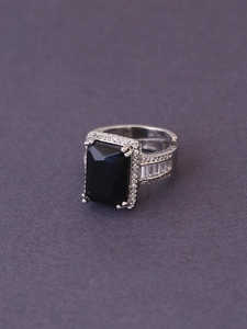 Nouvelle Bague de Fiançailles Tendance 2023 en Argent Sterling 925 Plaqué Or 18K avec Moissanite en Forme de Cœur – Cadeau de Mariage pour Homme - Product Image 3