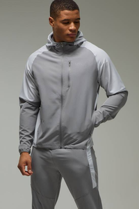 Ensemble de survêtement sportif pour homme personnalisé avec fermeture éclair, de haute qualité, ourlet ajustable, 2 pièces, streetwear décontracté, respirant, en polyester - Product Image 6