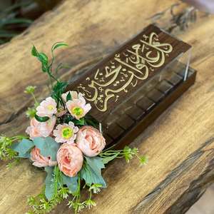 Caja acrílica de Joya del desierto con madera natural e incrustaciones de nácar Mezcla perfecta de arte moderno y lujo árabe tradicional - Product Image 6