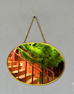 กระจกติดผนังสำหรับตกแต่งทำจากทองเหลืองและกระจก/แก้วใช้สำหรับตู้โชว์และจัดเก็บของตกแต่งบ้านจากอินเดีย - Product Image 1