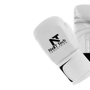 Gants de boxe Tech New Style avec design personnalisé et logo personnalisé Suivant - Product Image 3