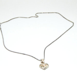 Catena di serpente in argento Sterling 925 con piccolo ciondolo a cuore soffiato placcato in rodio geometrico perla di diamante alla moda gioielli di fidanzamento - Product Image 1