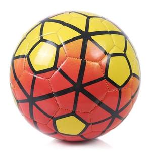 Ballon de football à Machine à coudre en PVC 32 panneaux, taille 5 disponible avec ou sans boîte pour les joueurs à prix Normal en inde - Product Image 4