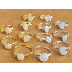 Anillos Estilo Boho Chapados en Oro y Plata con Detalles de Piedras Naturales para Reventa de Joyería Corporal de Moda - Product Image 1