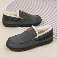 Chaussons d'intérieur pour hommes, chauds, antidérapants, doux, en daim synthétique, doublure en peluche, faciles à enfiler, grande taille, OEM disponible
