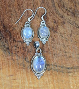 Boucles d'oreilles style bohème en argent faites à la main ensemble de pendentifs bijoux en argent sterling 925 pierre de lune pierre précieuse bijoux tendance pour femmes cadeau - Product Image 1